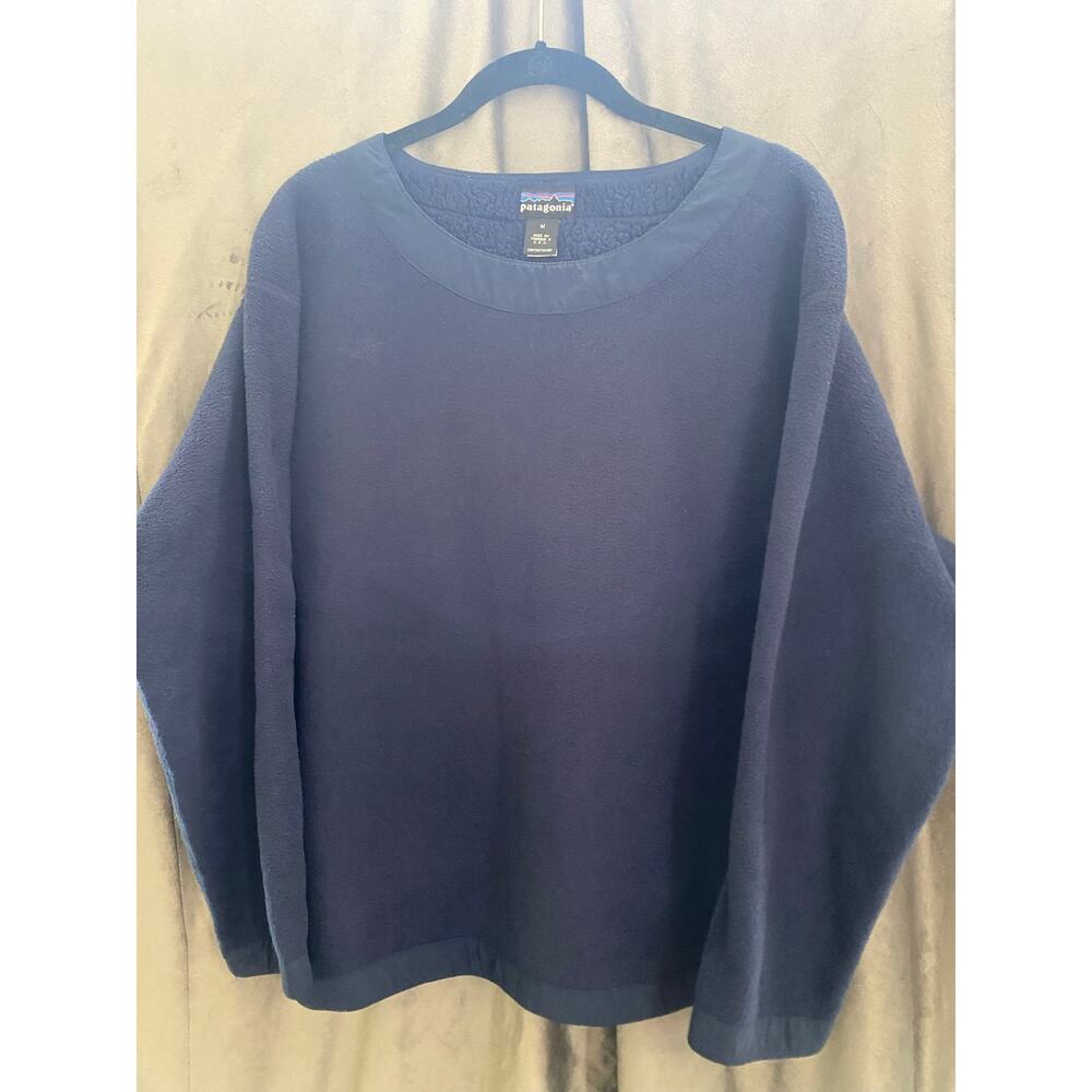 Patagonia Women's Navy Blue Pullover Fleece Sweatshirt - Picture 2 of 7